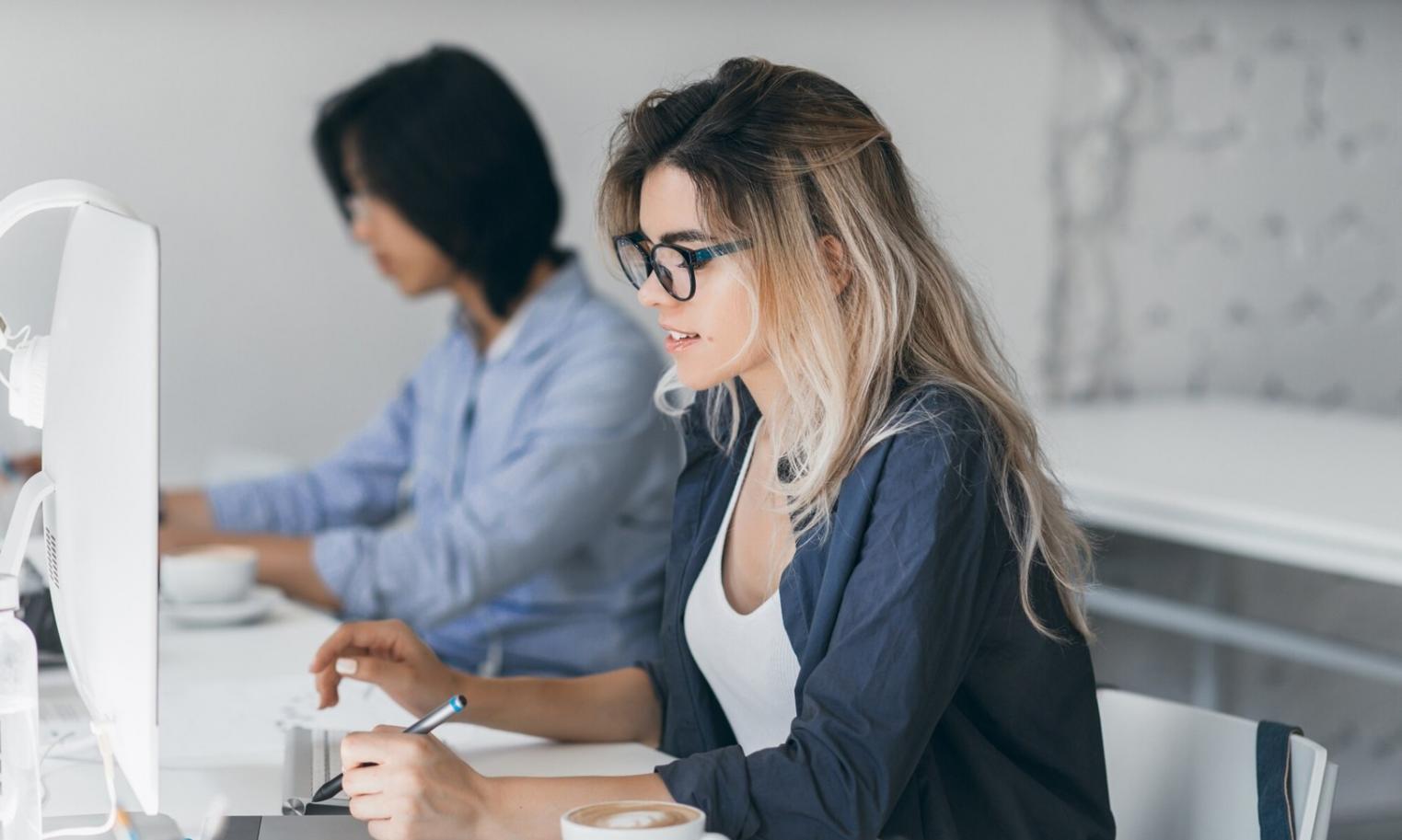 Documentation financière organisée pour optimisation fiscale